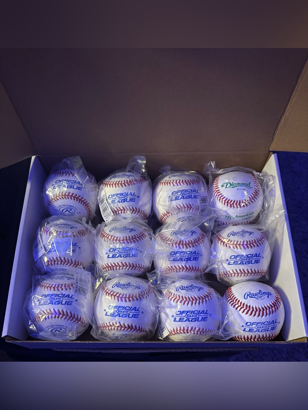 1 Dozen Assortment Of Rawlings ROLB1X Baseballs & Diamond D1-AL Baseball